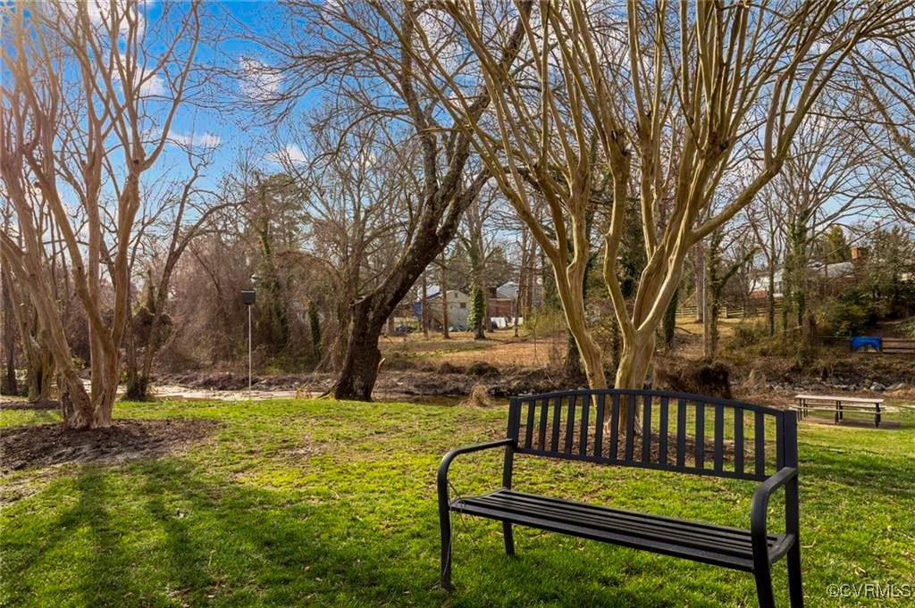 21 Rock Garden Ln