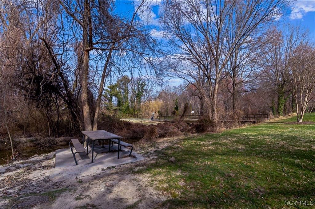 21 Rock Garden Ln