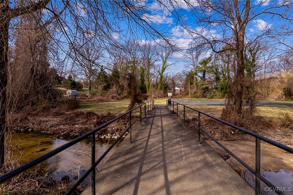 21 Rock Garden Ln