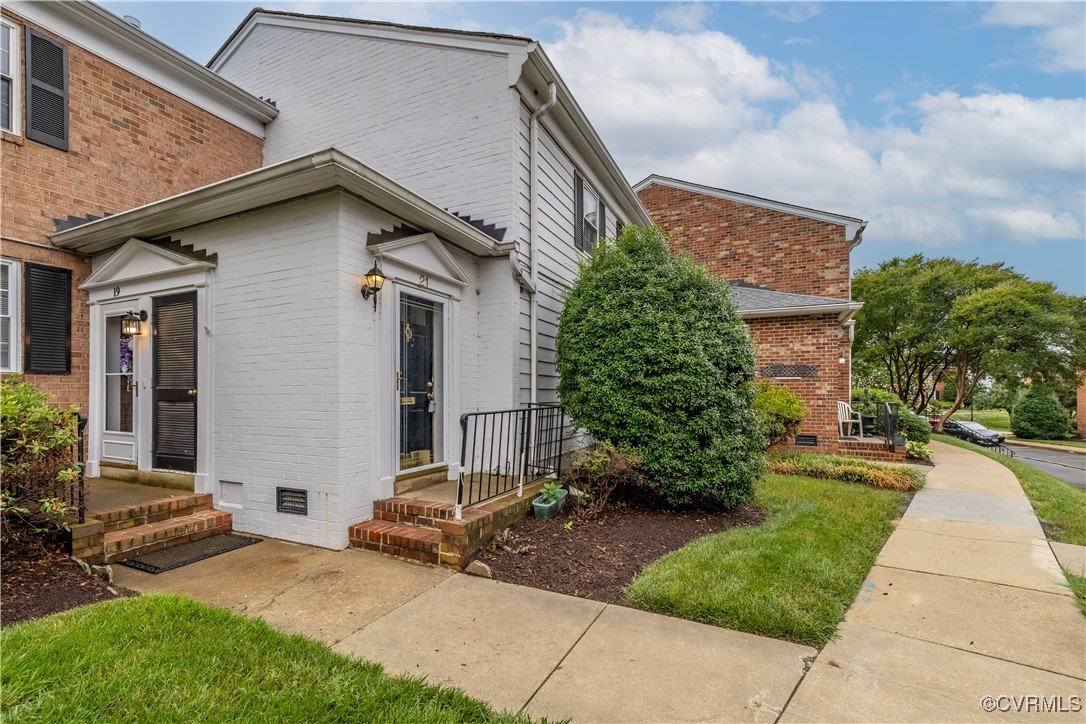21 Rock Garden Ln