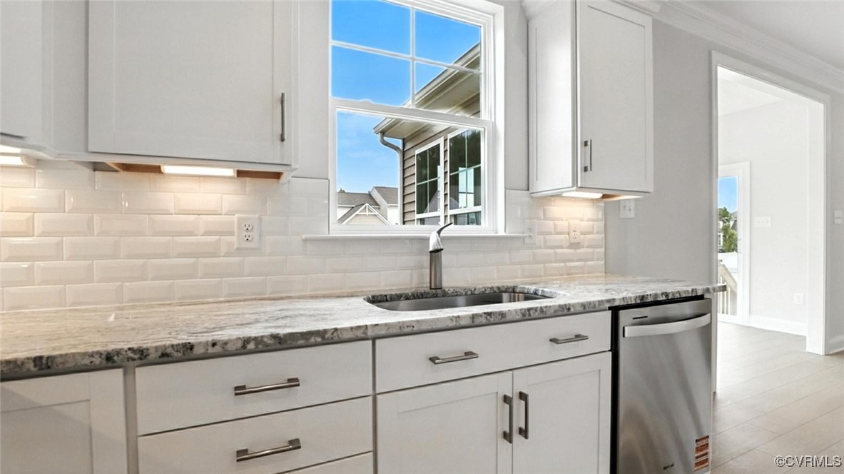 7095 Shining Armor Dr