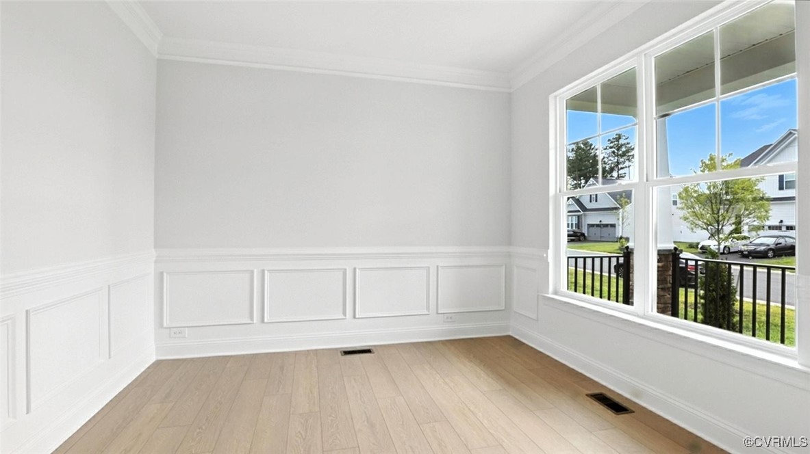 7095 Shining Armor Dr