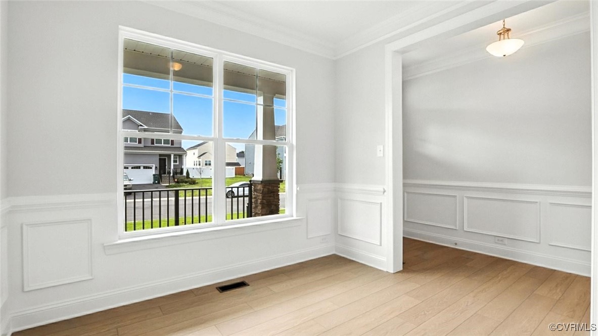 7095 Shining Armor Dr