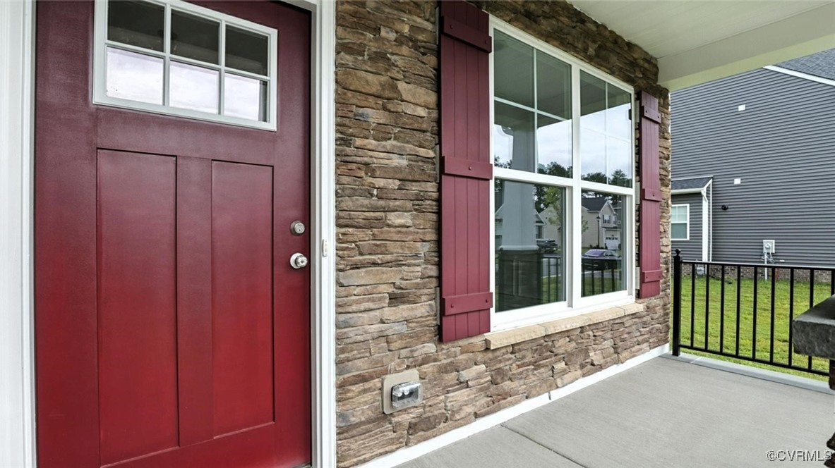 7095 Shining Armor Dr