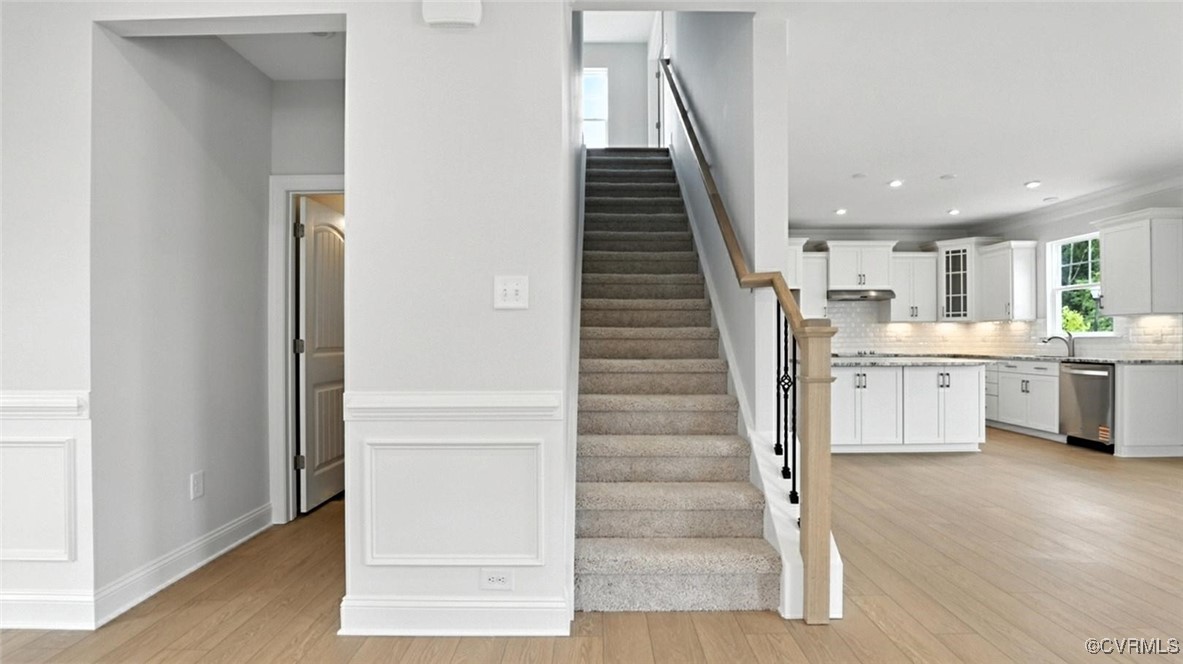 7095 Shining Armor Dr