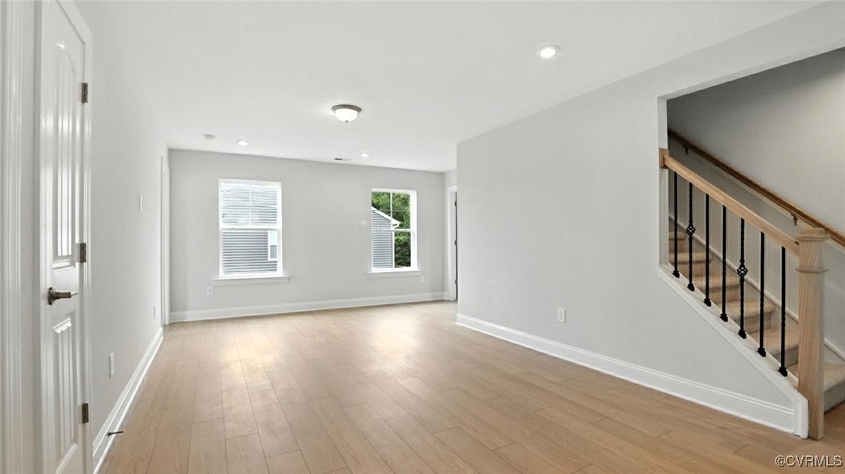 7095 Shining Armor Dr