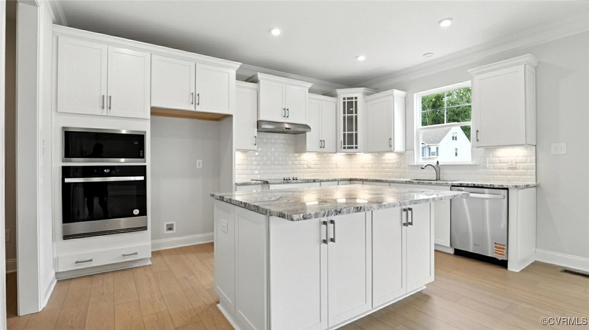 7095 Shining Armor Dr