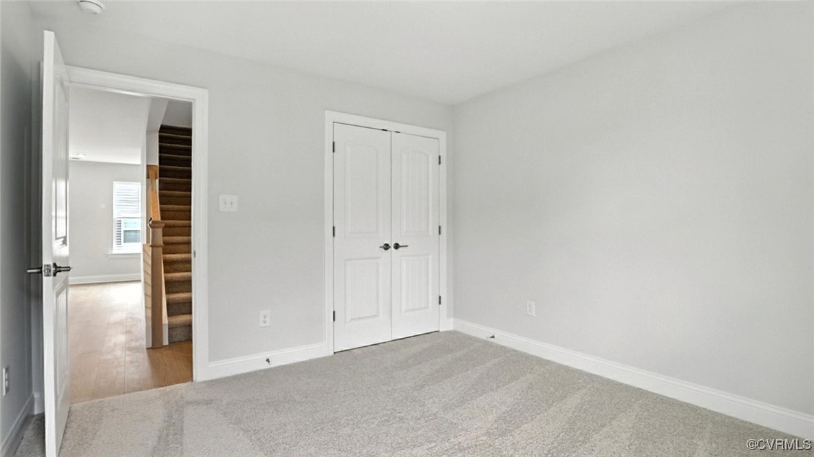 7095 Shining Armor Dr