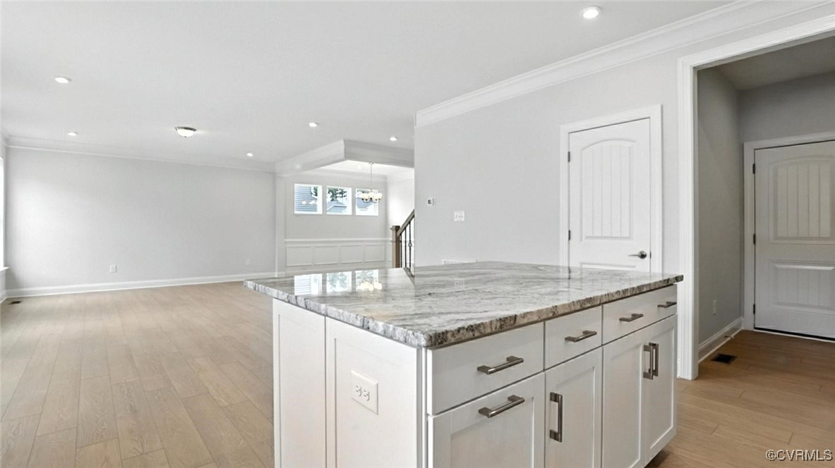 7095 Shining Armor Dr