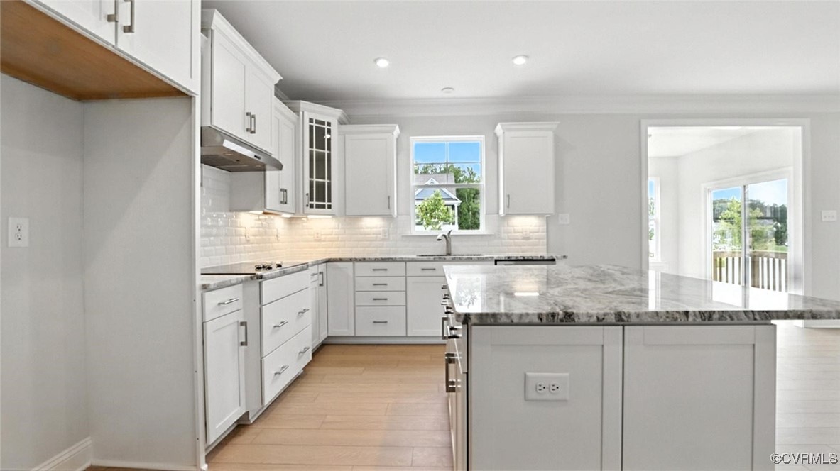 7095 Shining Armor Dr