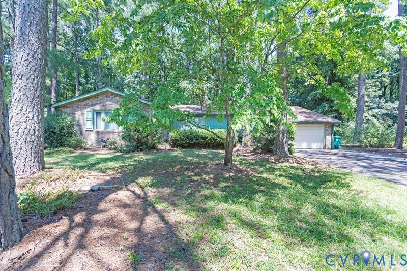 1801 Tudor Ln
