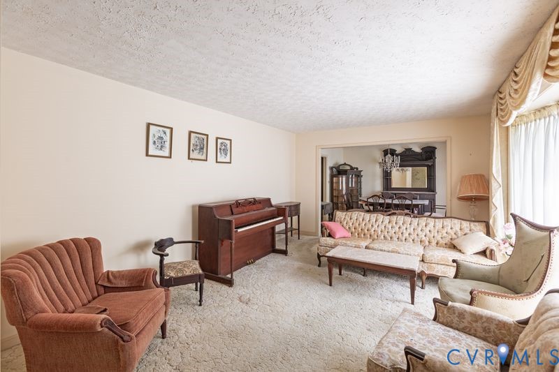 1801 Tudor Ln