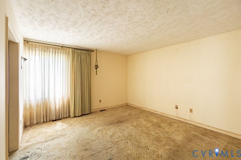 1801 Tudor Ln