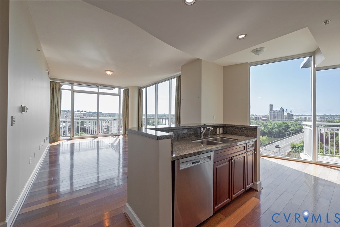 301 Virginia St Unit#814