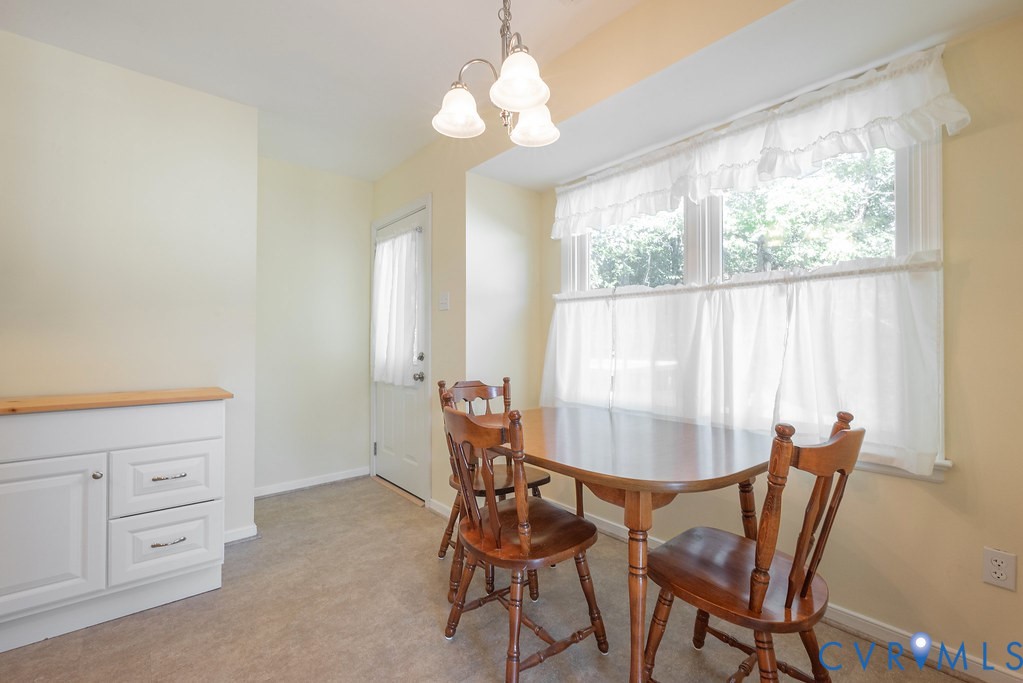 6171 Retreat Hill Ln