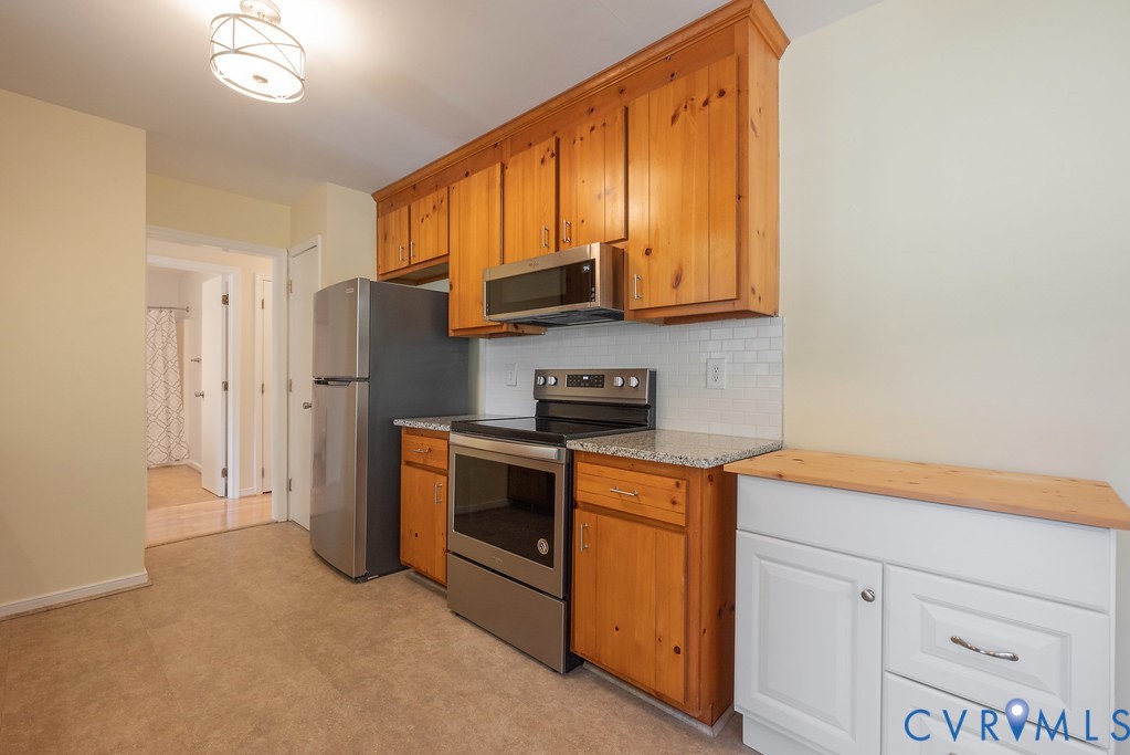 6171 Retreat Hill Ln