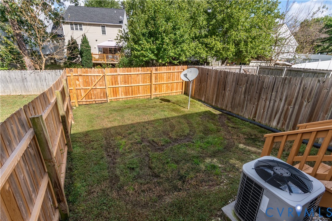 6146 Thicket Run Way