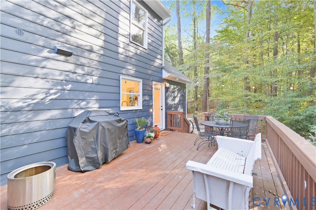 1102 Sunview Ct