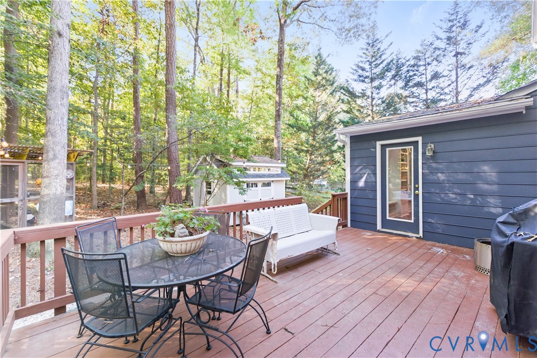 1102 Sunview Ct