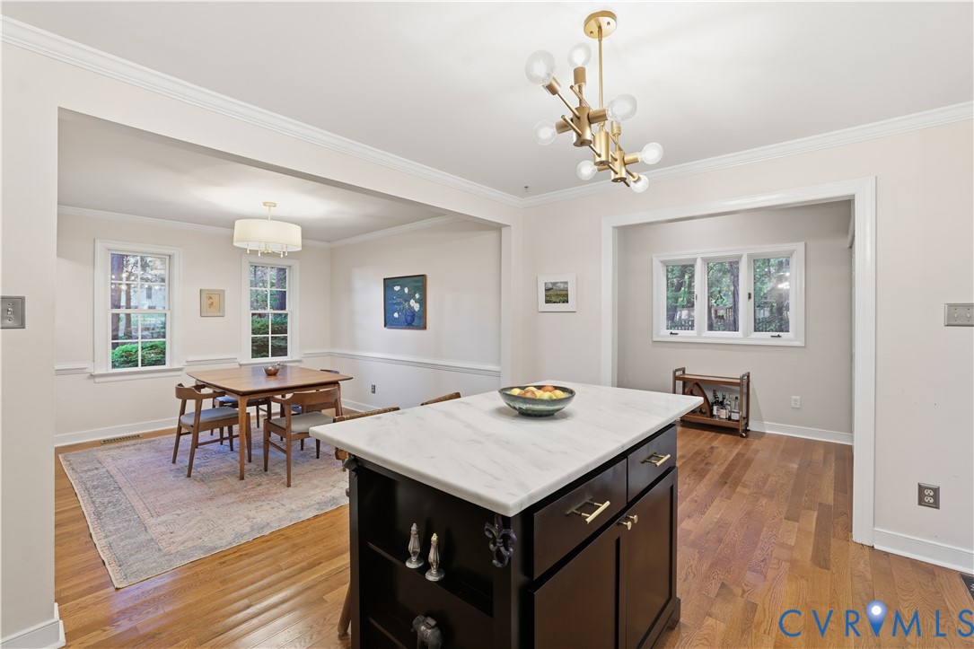 1102 Sunview Ct
