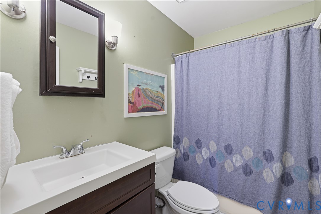 1102 Sunview Ct