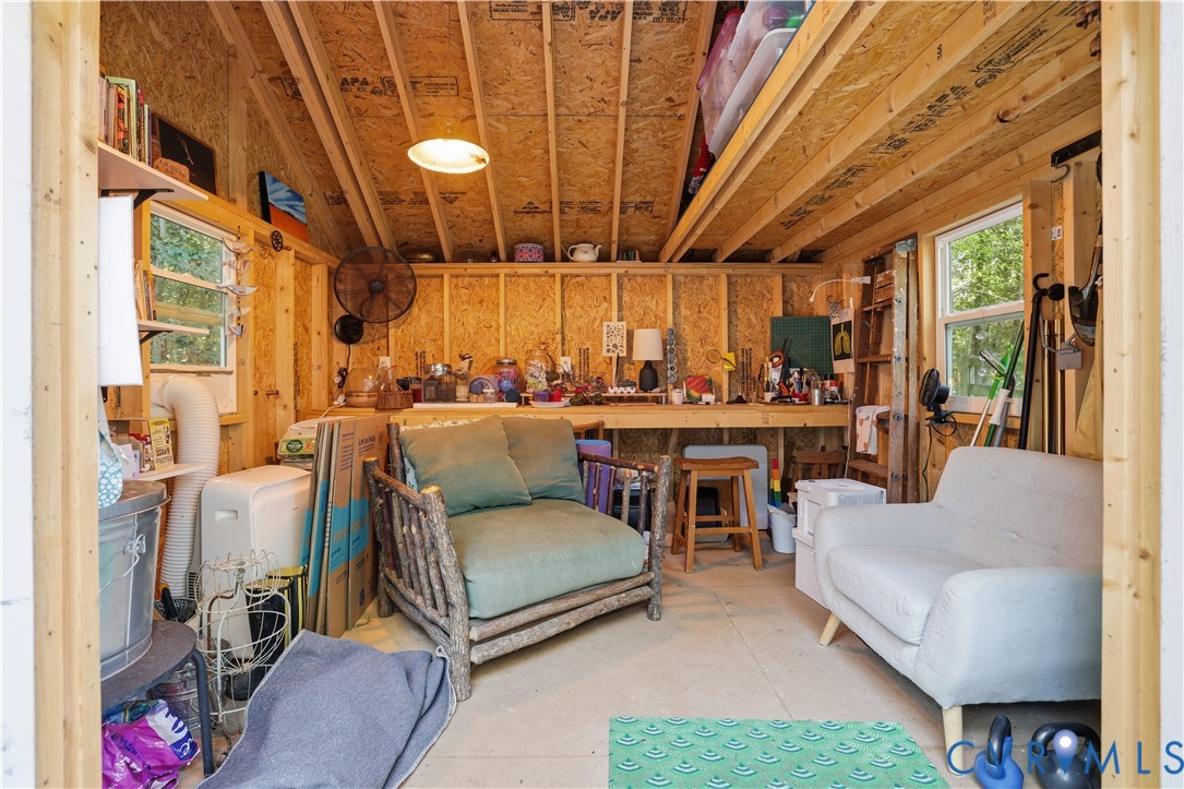 1102 Sunview Ct