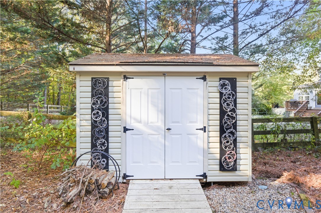 1102 Sunview Ct