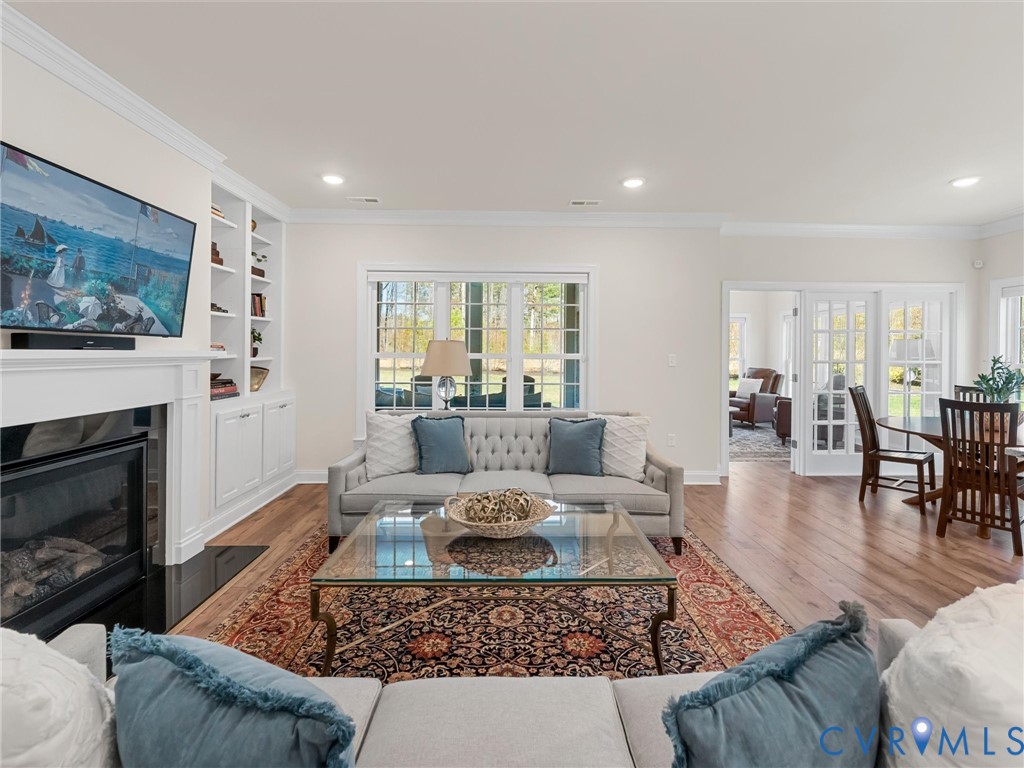 308 Piping Rock Rd