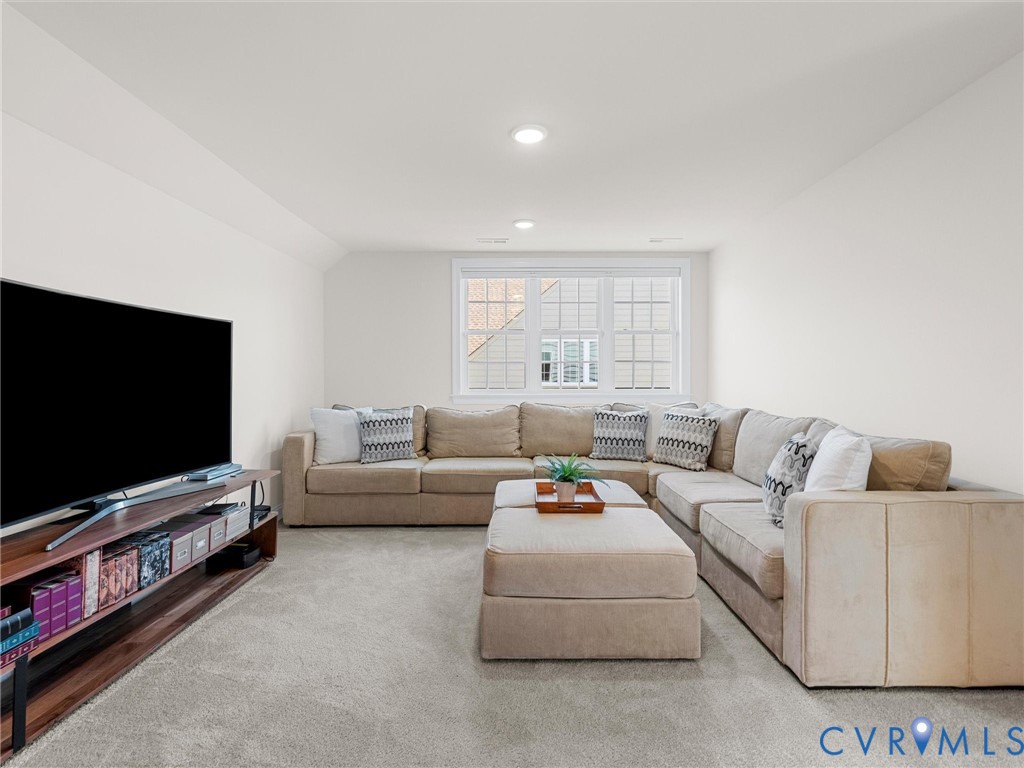 308 Piping Rock Rd