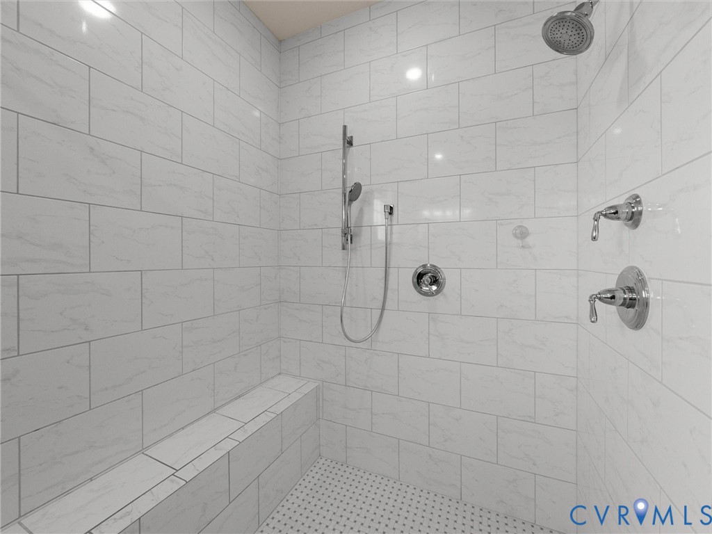 308 Piping Rock Rd
