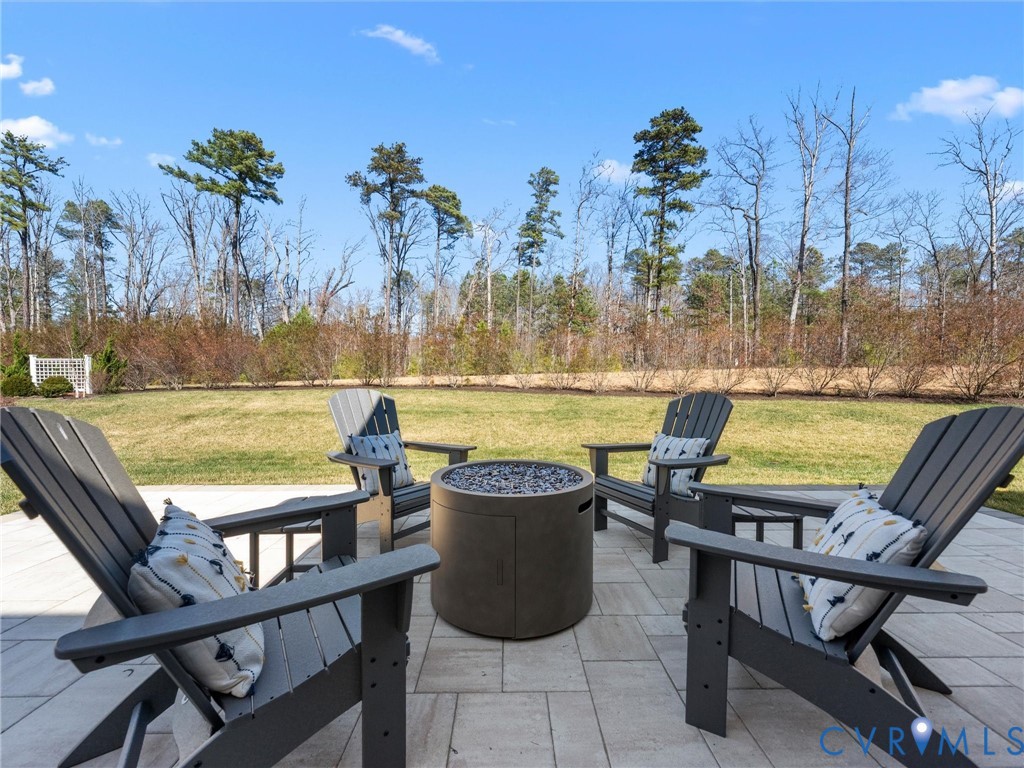 308 Piping Rock Rd