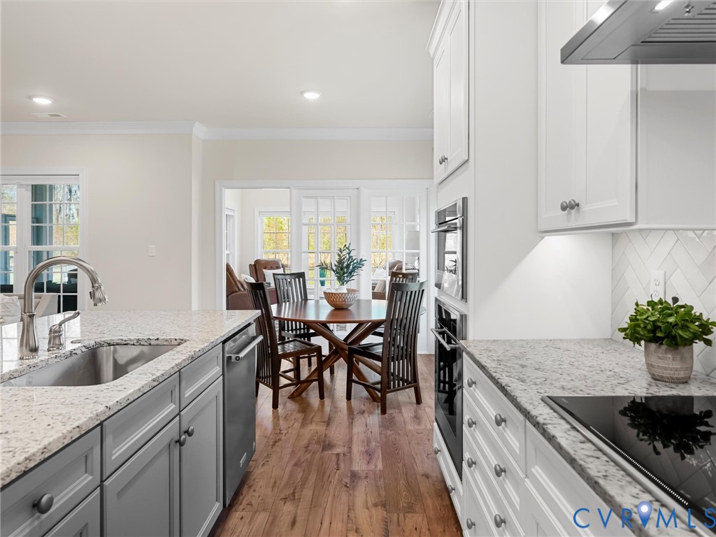 308 Piping Rock Rd