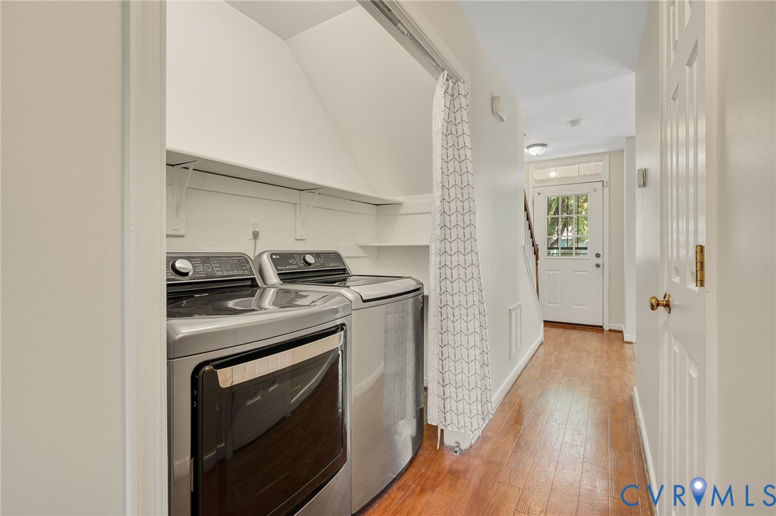 1211 1/2 W Leigh St