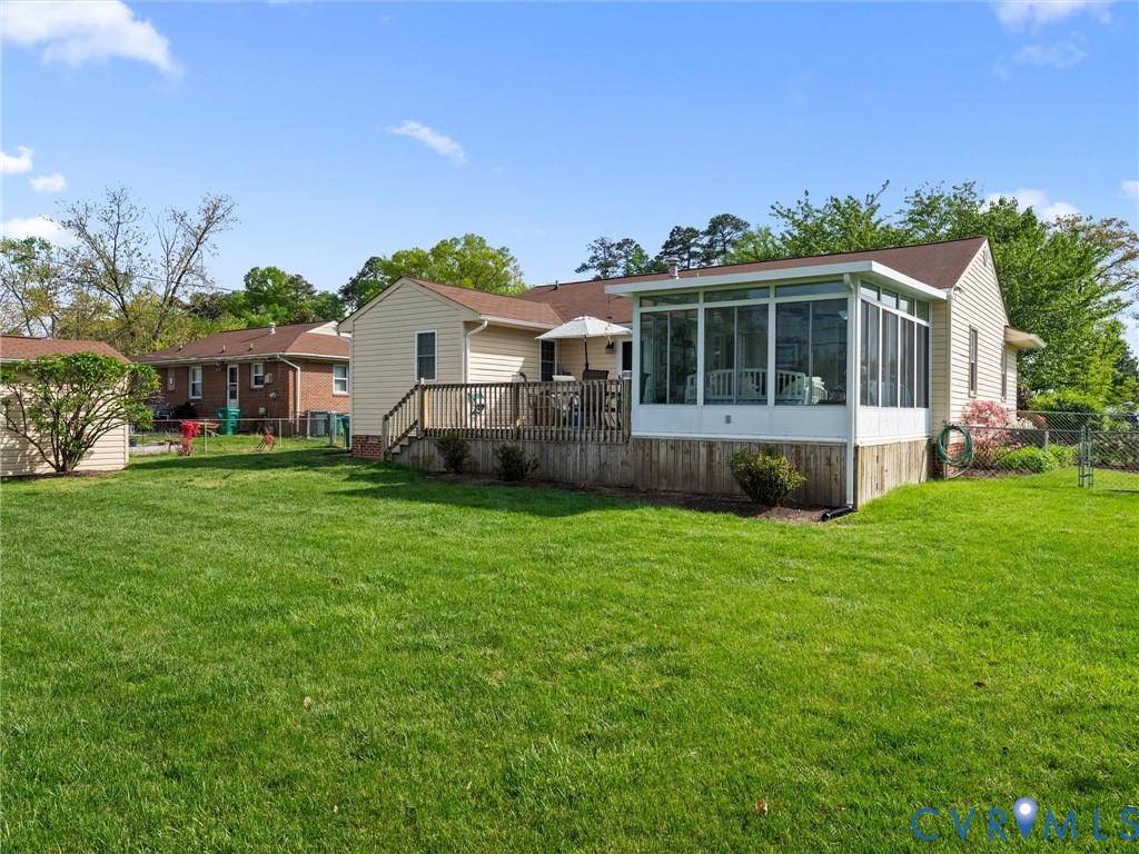 9118 Huron Ave