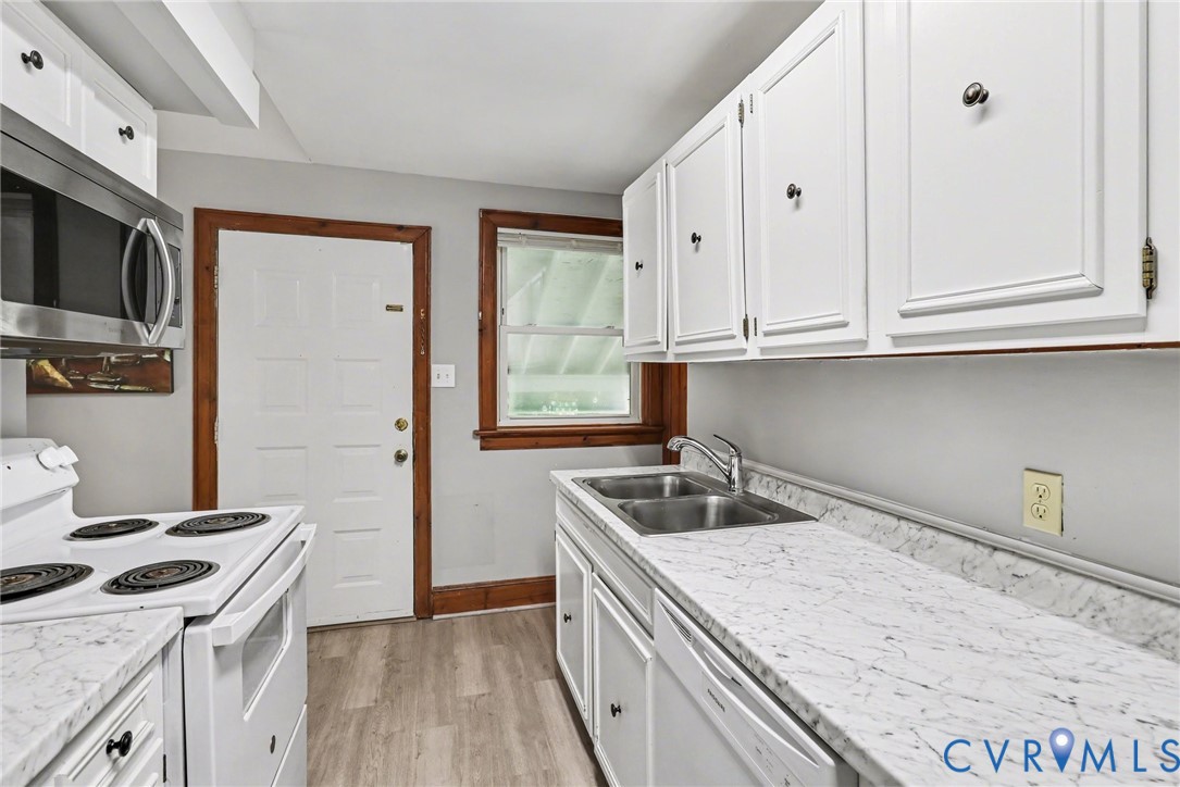 12240 Bunya Ln