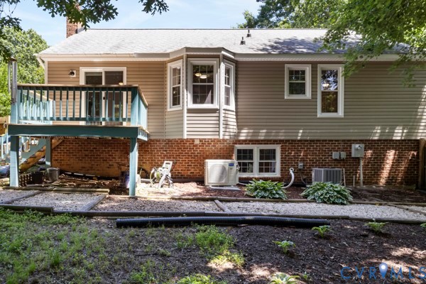 7112 Chateaugay Ln