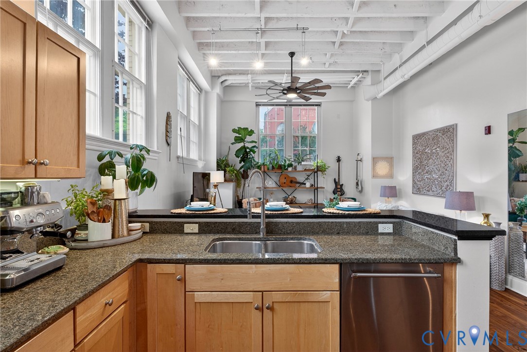 306 N 26th St Unit#U124