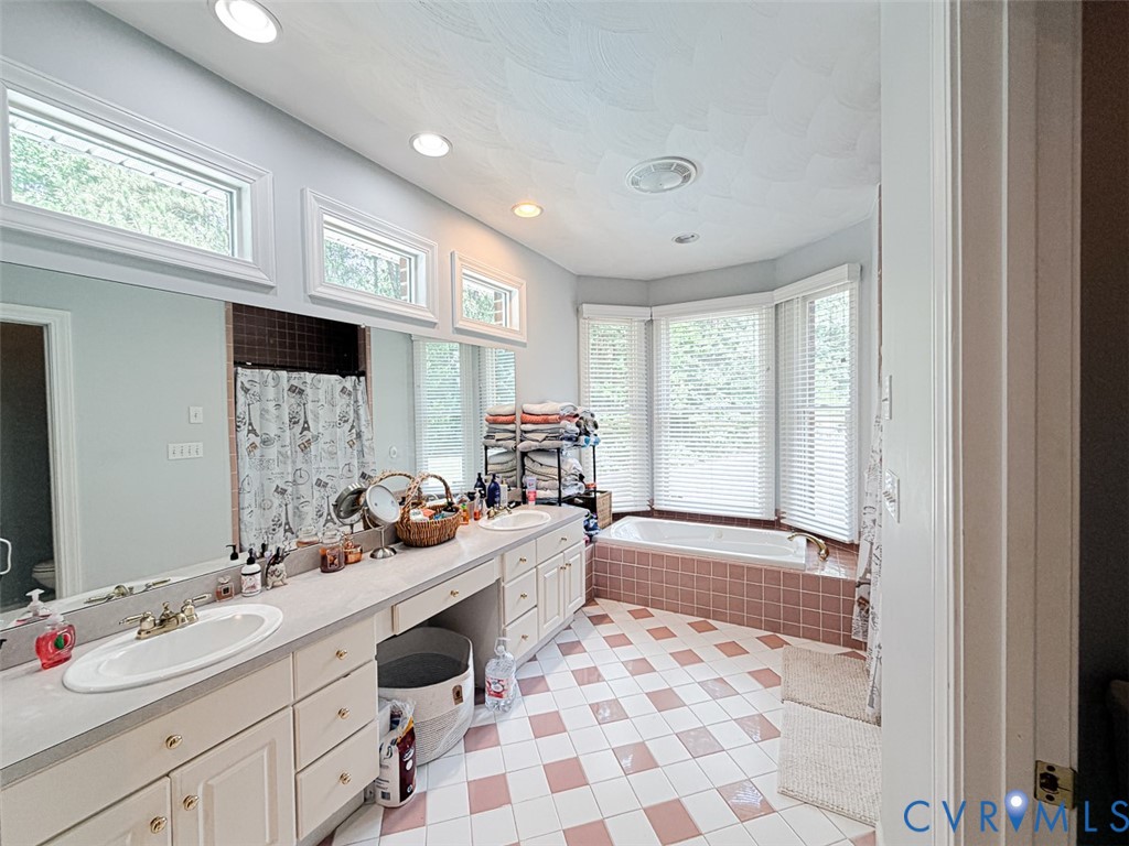 9013 Southampton Pkwy
