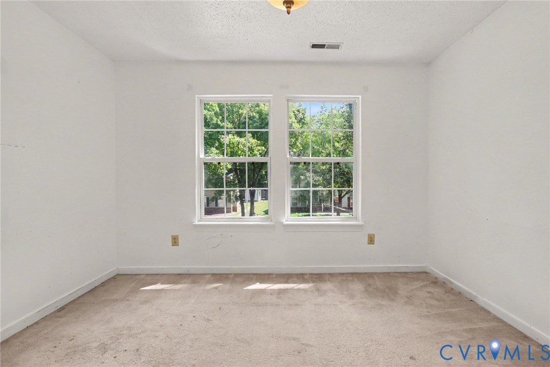 931 Hunters Run Dr