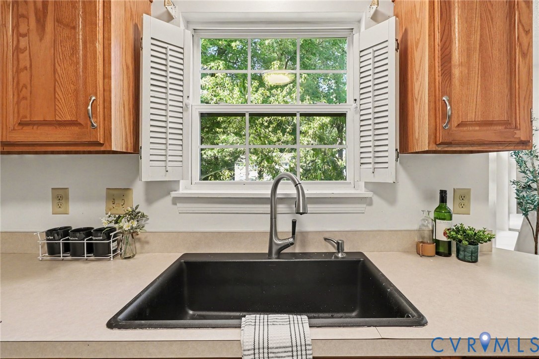 931 Hunters Run Dr