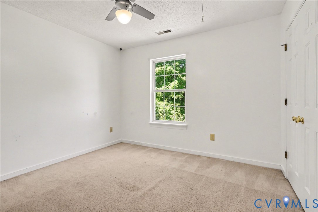 931 Hunters Run Dr