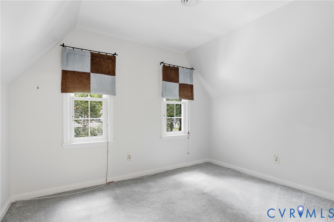 1500 Stone River Rd