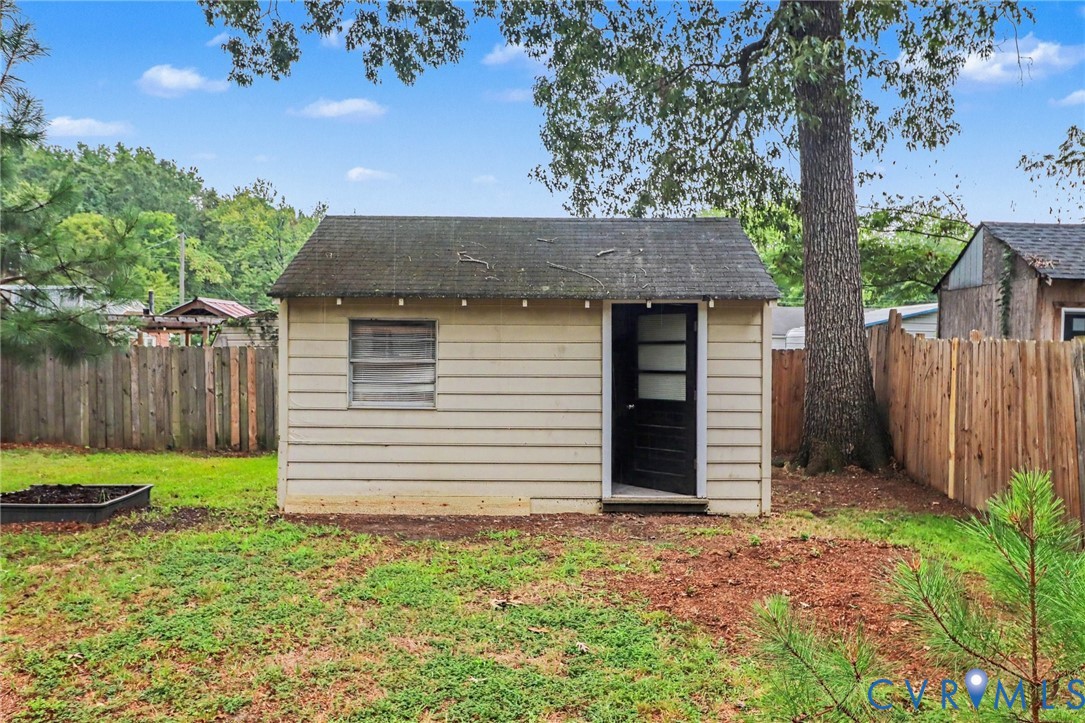 7213 Bennington Rd