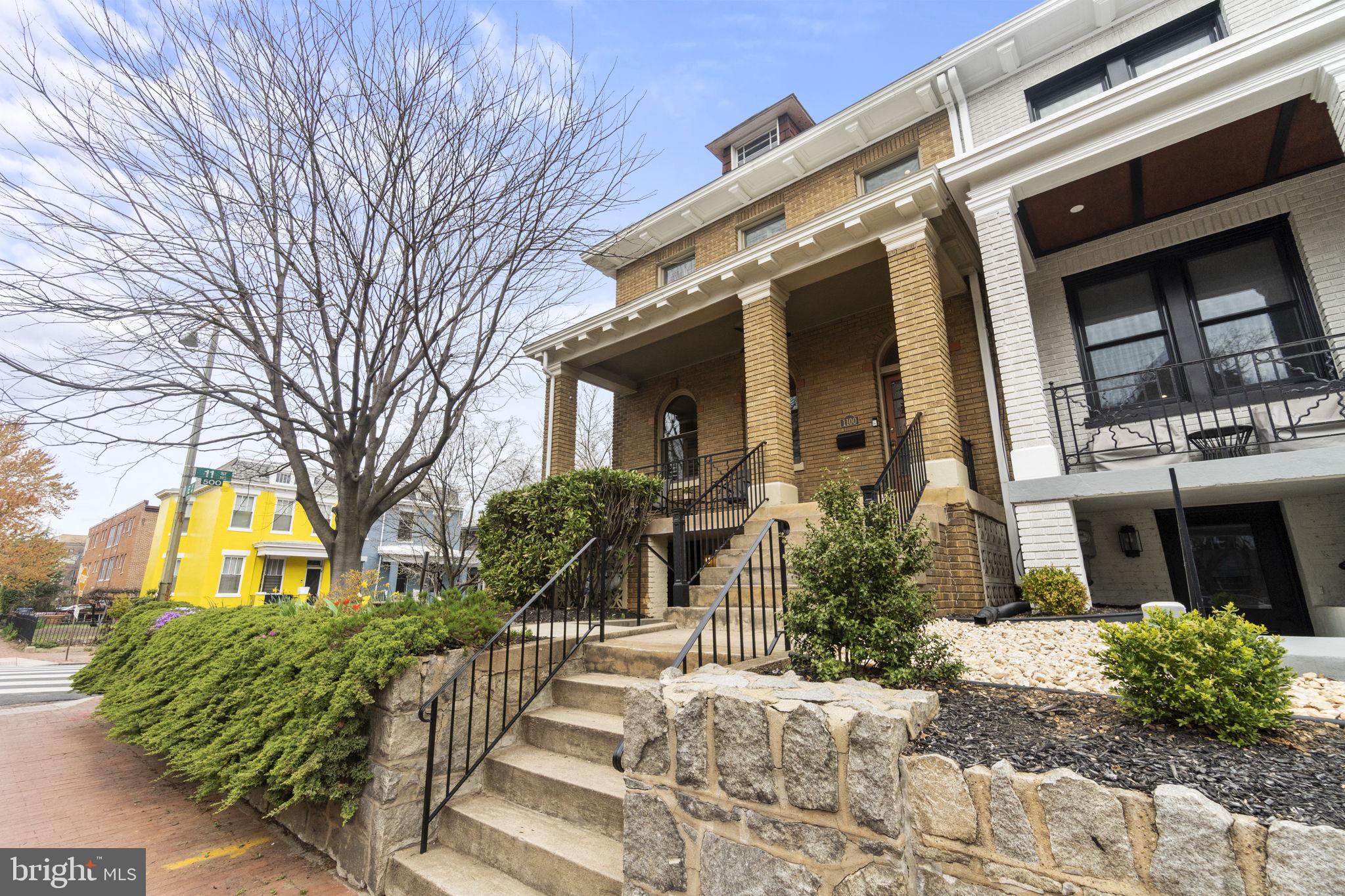 1100 E STREET NE