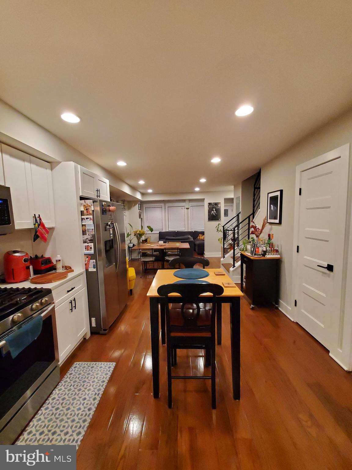 328 36TH STREET NE