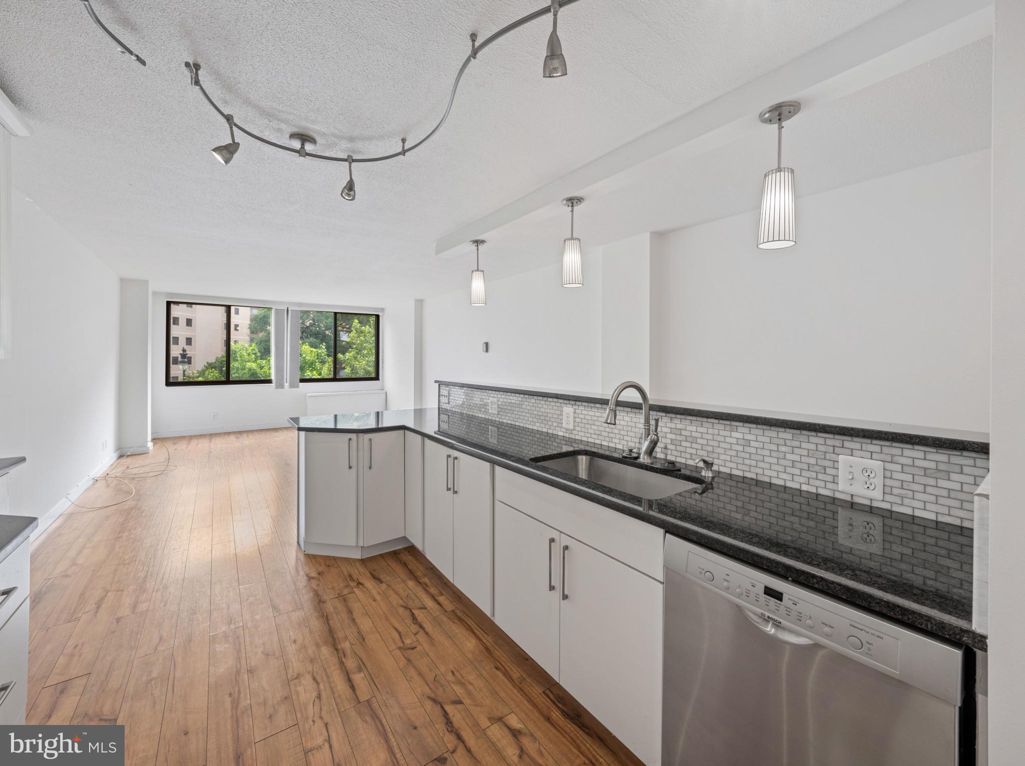 2201 L STREET NW 301