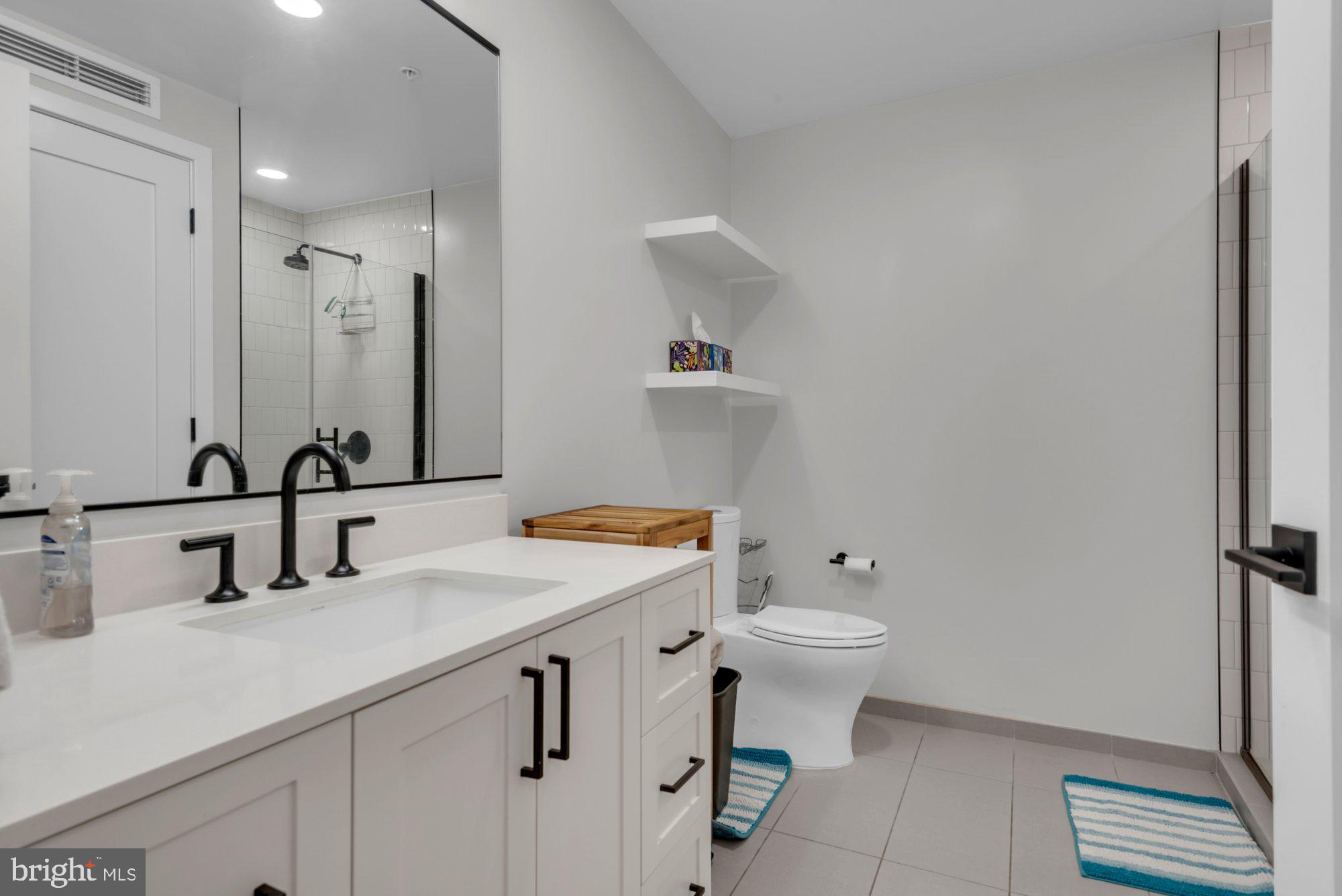 1211 VAN STREET SE 1014