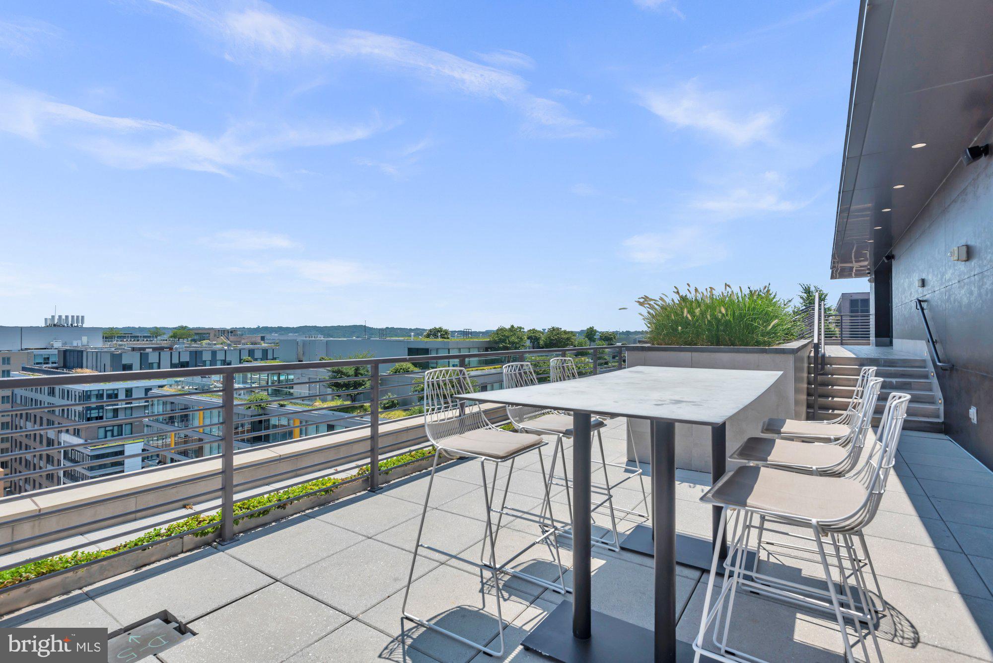 1211 VAN STREET SE 1014