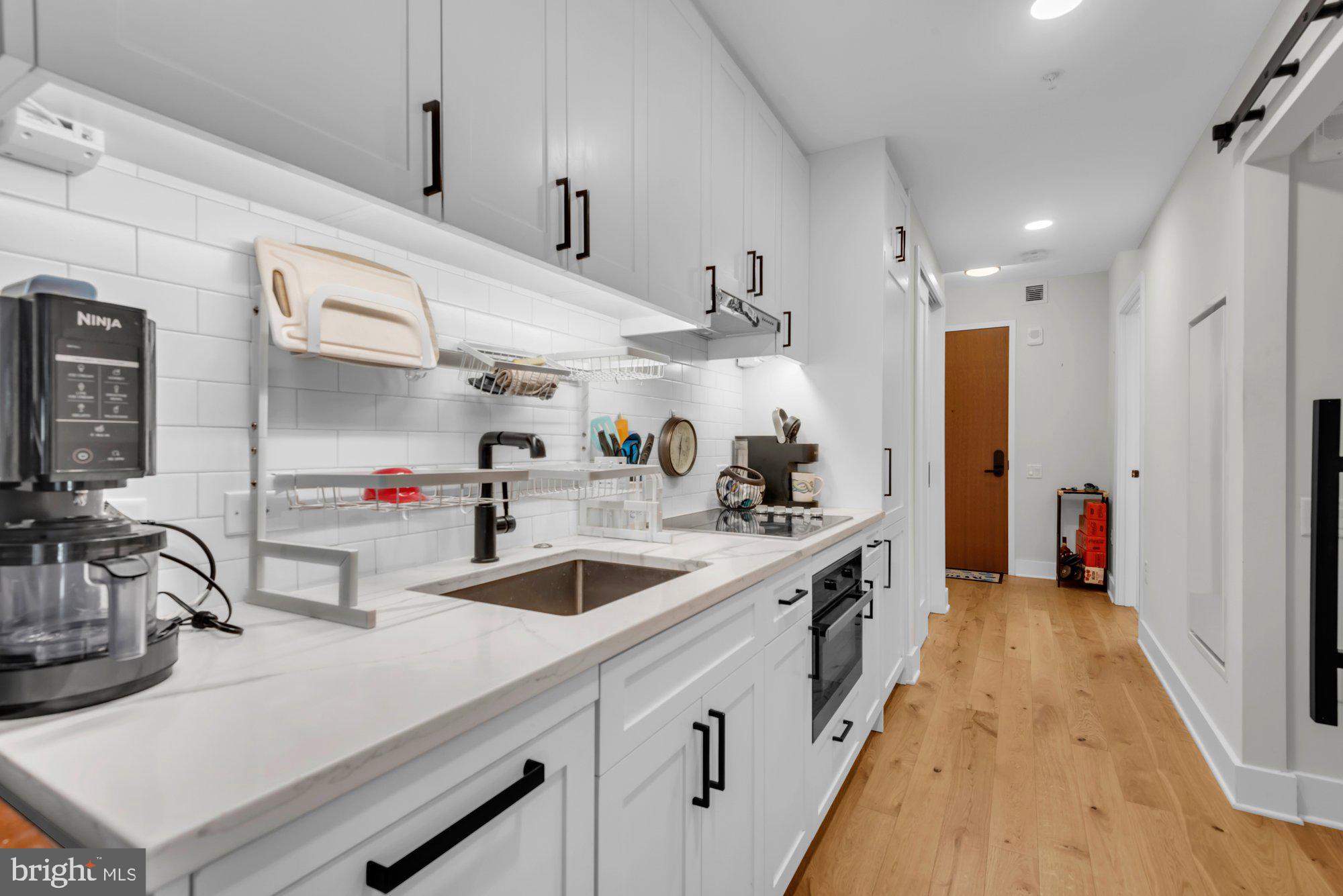 1211 VAN STREET SE 1014
