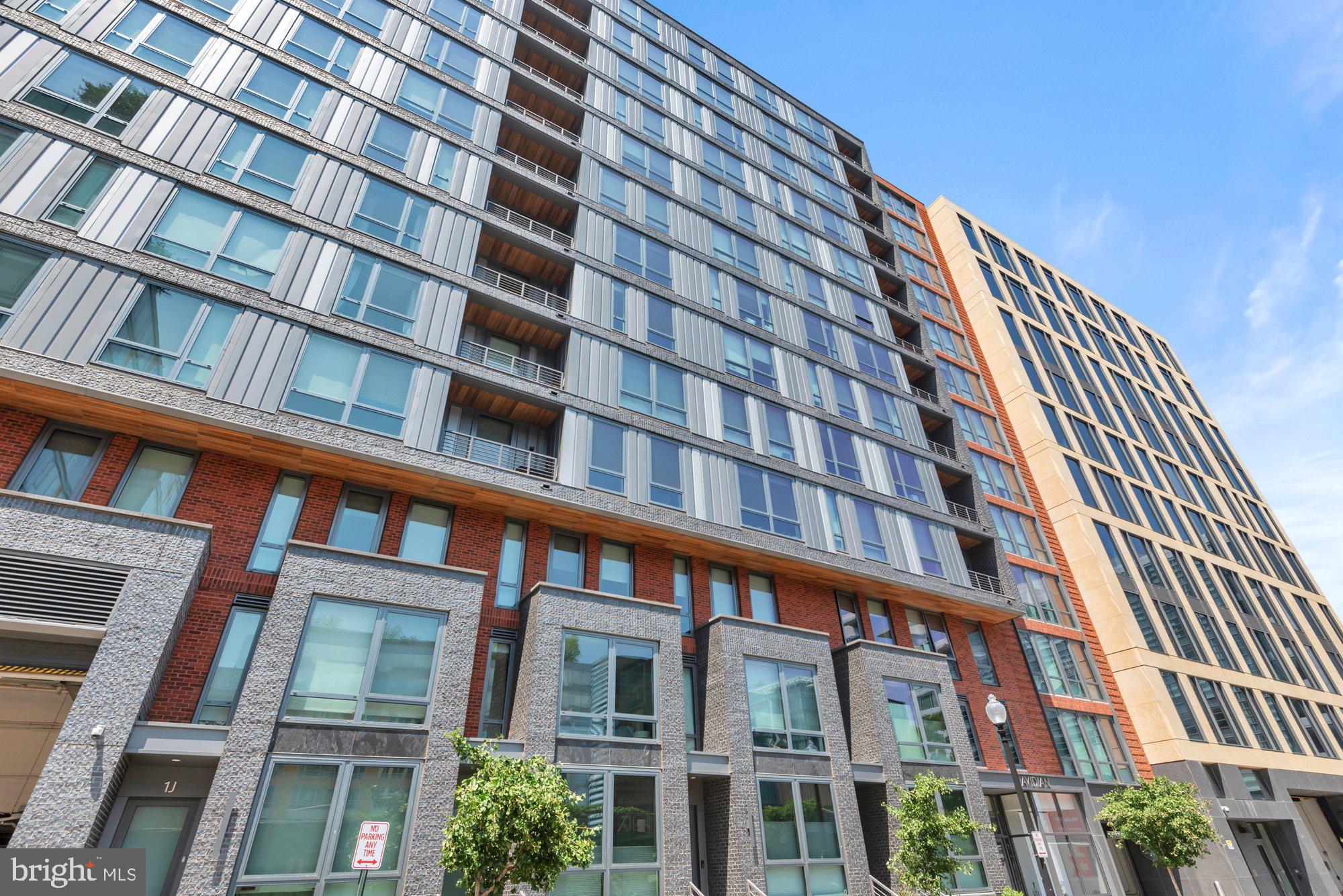 1211 VAN STREET SE 1014